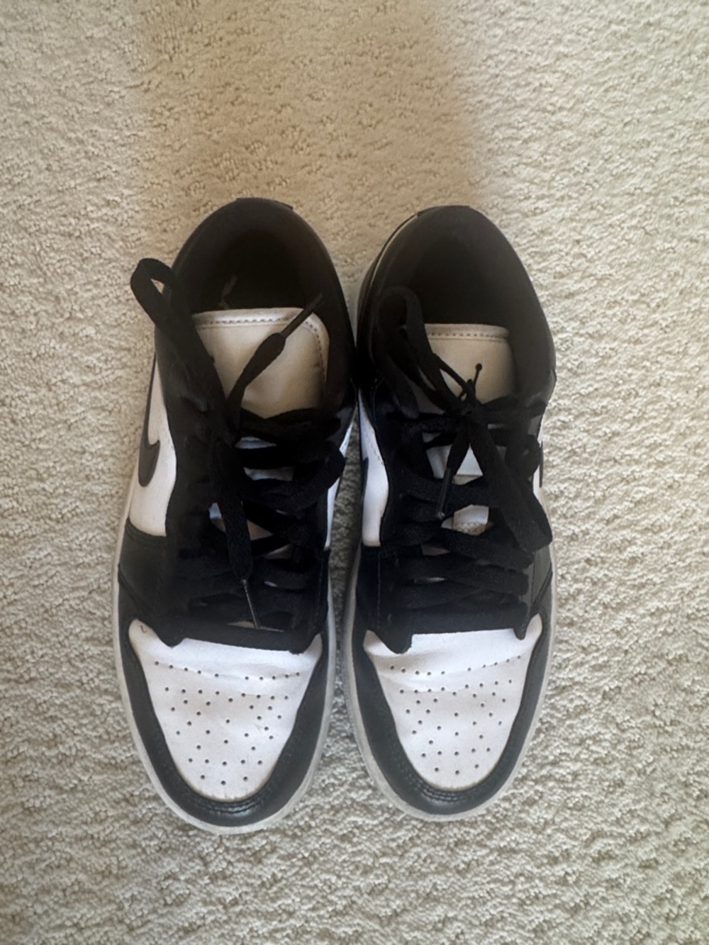 Youth Nike Air Jordan Black and White Size 7Y